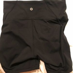 Sz 8 Lululemon Midthigh length compression short